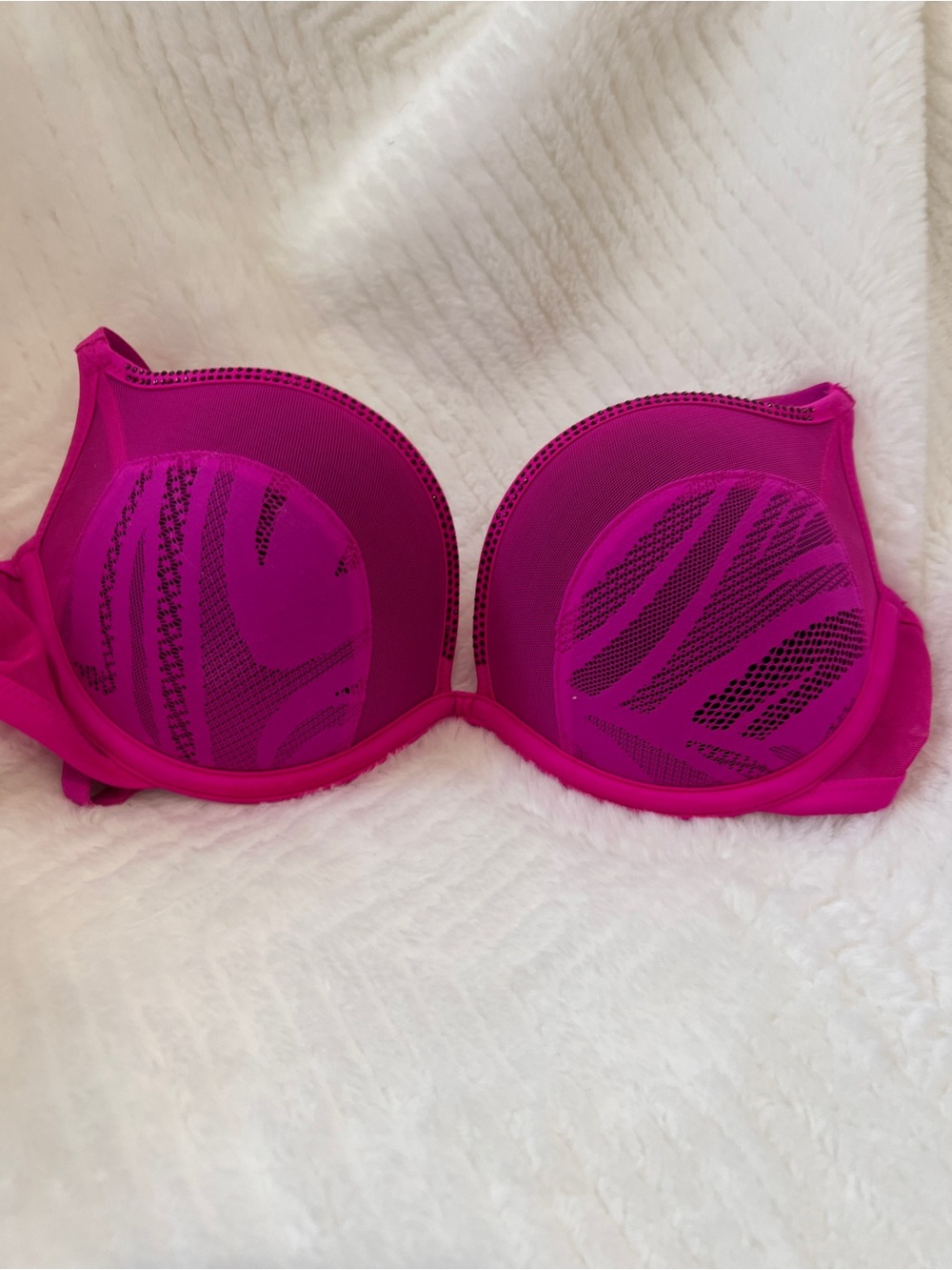 LaSenza Beyond Sexy Push-Up Bra in Bright Magenta 34B